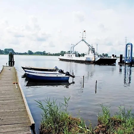 Direkt Am Wasser * Wiek auf Rügen
