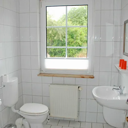 Direkt Am Wasser * Wiek auf Rügen